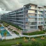 Oceanfront Residence At Exclusive Beach Club