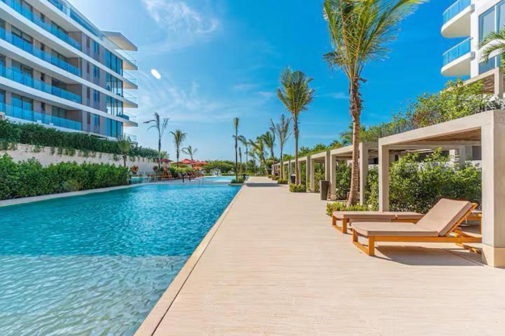 Oceanfront At Exclusive Club