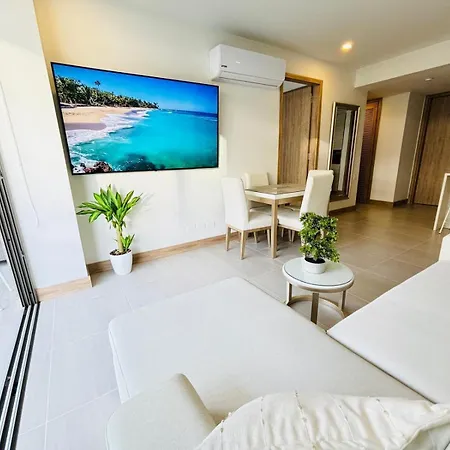 Oceanfront At Exclusive Club *